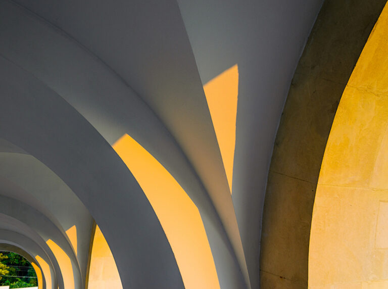a corridor made of several arches.